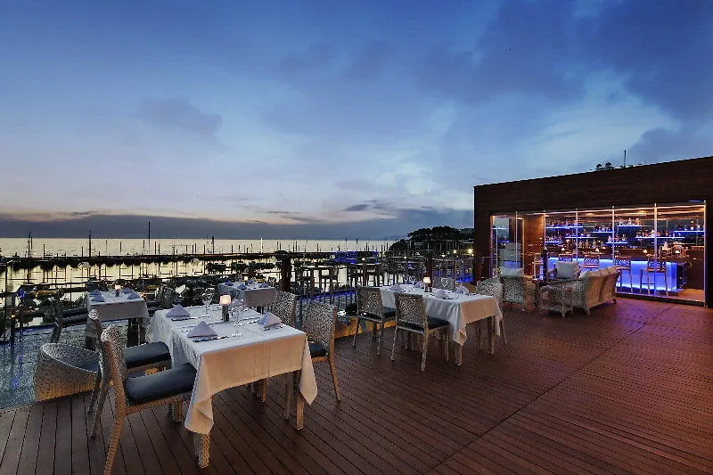 **** Hotel Doubletree By Hilton Kusadası Turquia