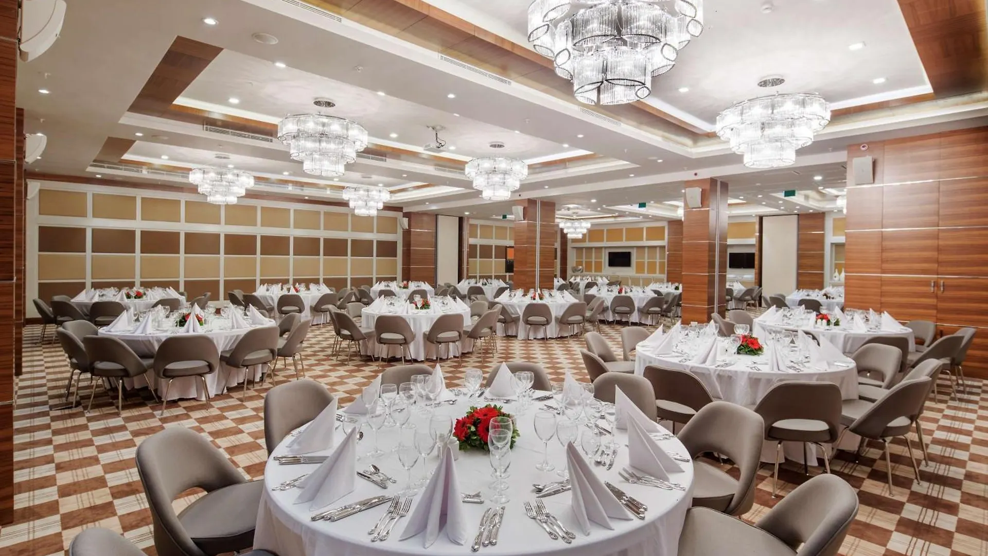 Doubletree by Hilton Kuşadası Hotel Türkiye