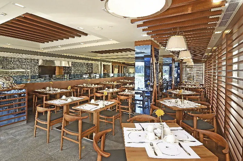 Doubletree by Hilton Kuşadası Hotel